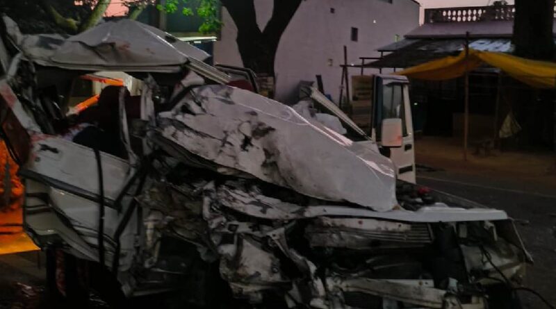 Bolero and tanker collide in Gumla