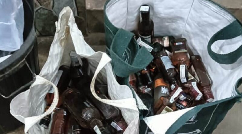 Raid in Chainpur Gumla Illegal liquor seized