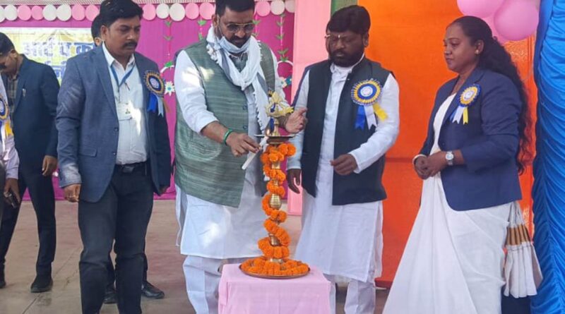 Minister Hafizul Hasan in gumla