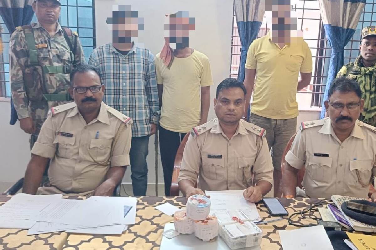 Police action on drug dealers in Gumla