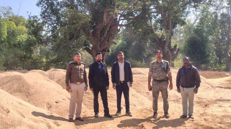 sand seized in Gumla