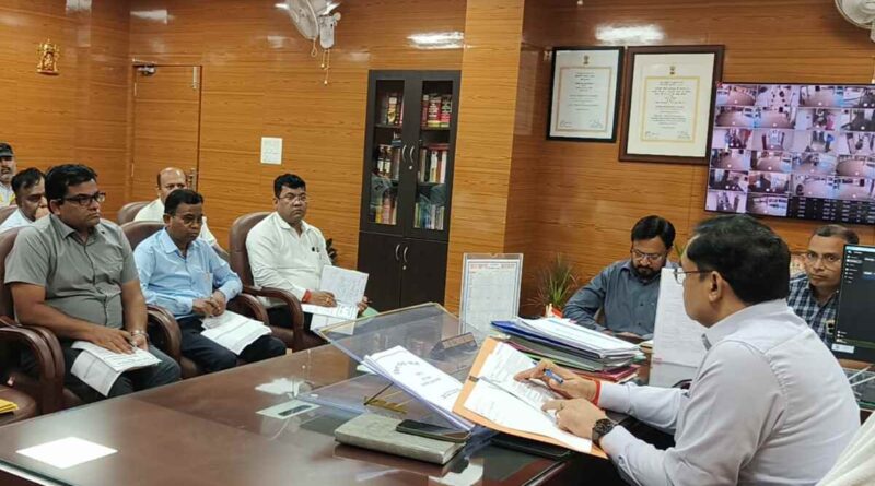 Auction process for balu ghats in Gumla