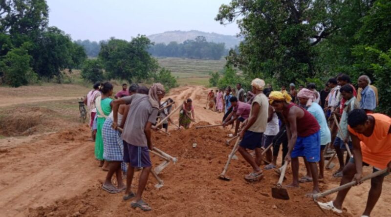 Villagers Making Road in Gumla