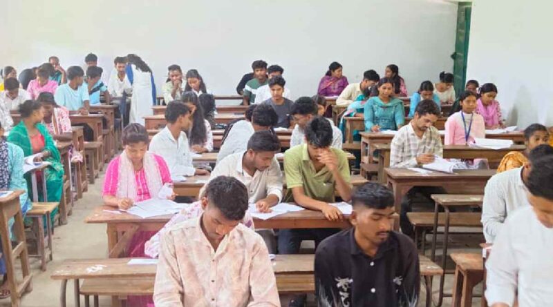 District-level scholarship examination in Gumla