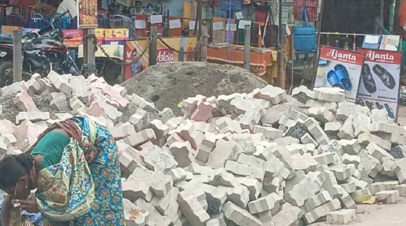 Road and drain construction work halted in Gumla