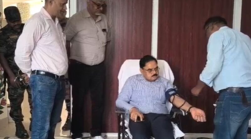 Gumla DC Blood Donner